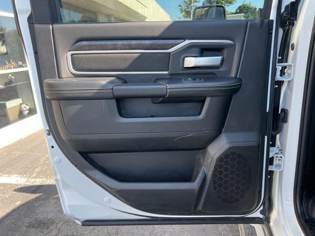 Photo of 2024 Bright White Clearcoat RAM 2500