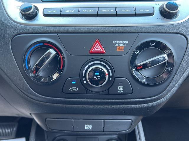 Photo of 2018 Frost White Pearl Hyundai Accent