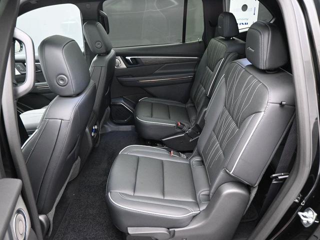 Photo of 2025 Ebony Twilight Metallic Buick Enclave