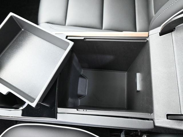 Photo of 2025 Ebony Twilight Metallic Buick Enclave
