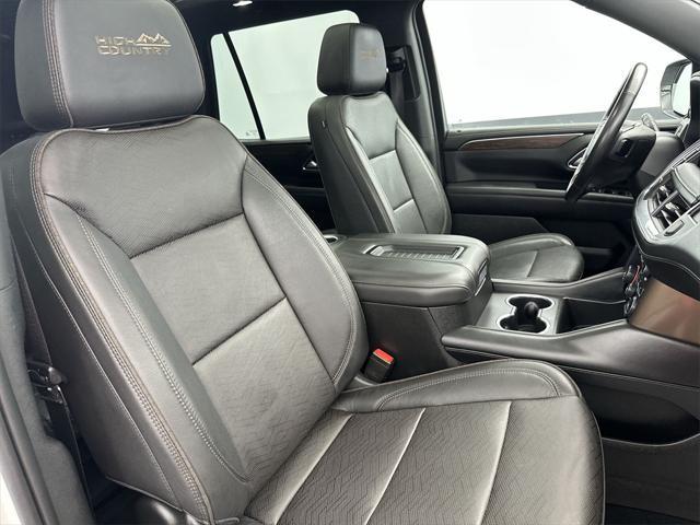 Photo of 2022 Iridescent Pearl Tricoat Chevrolet Tahoe