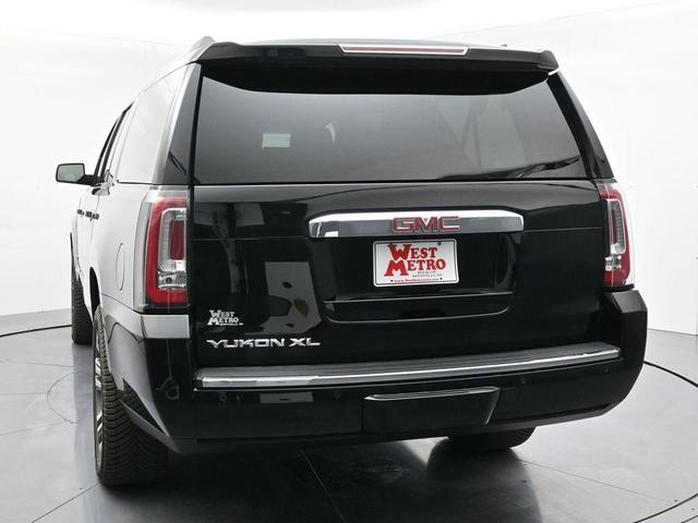 Photo of 2018 Onyx Black GMC Yukon XL