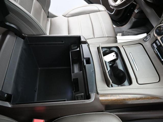 Photo of 2018 Onyx Black GMC Yukon XL