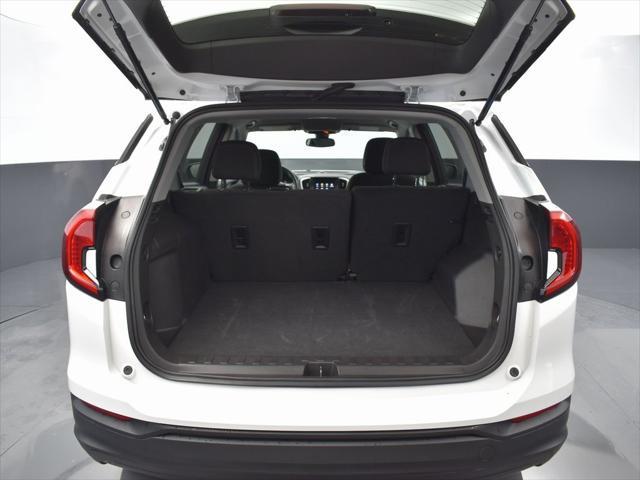 Photo of 2024 Summit White GMC Terrain