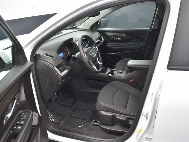 Photo of 2024 Summit White GMC Terrain