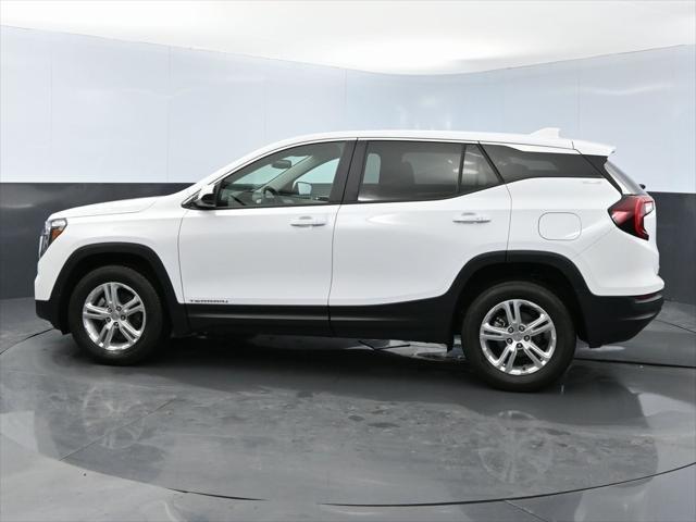 Photo of 2024 Summit White GMC Terrain