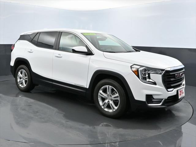 Photo of 2024 Summit White GMC Terrain