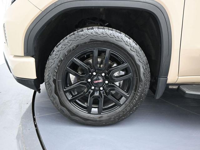 Photo of 2022 Desert Sand Metallic GMC Sierra 1500