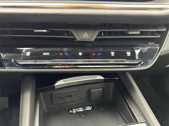 Photo of 2025 Ebony Twilight Metallic Buick Envision