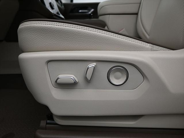 Photo of 2025 Downpour Metallic GMC Yukon