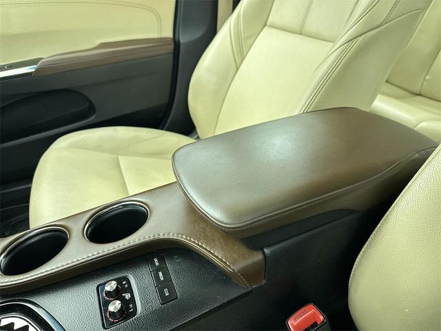 Photo of 2014 Attitude Black Toyota Avalon