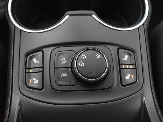 Photo of 2023 Summit White GMC Terrain