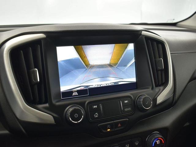 Photo of 2023 Summit White GMC Terrain