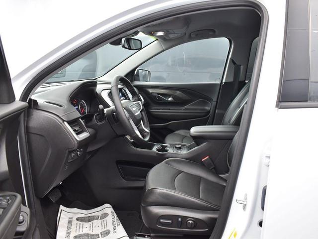 Photo of 2023 Summit White GMC Terrain