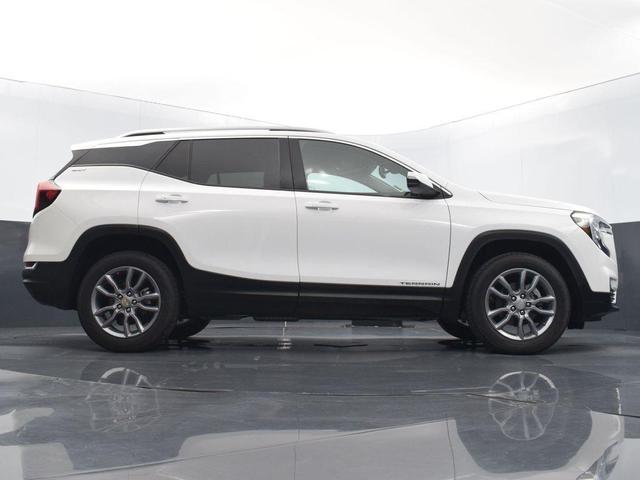 Photo of 2023 Summit White GMC Terrain