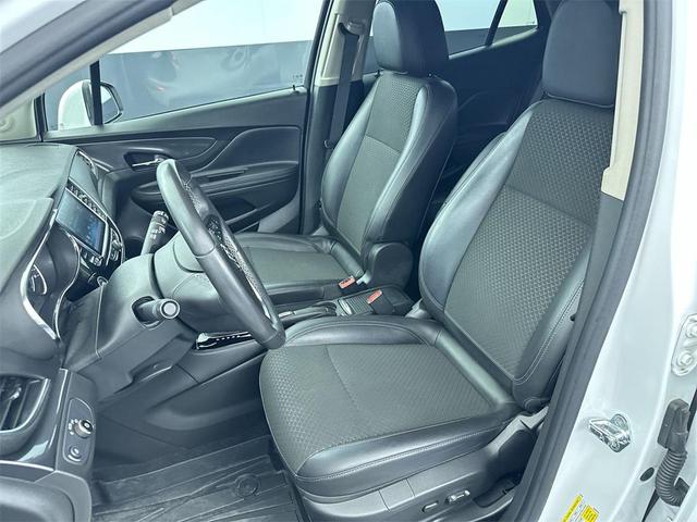 Photo of 2019 Summit White Buick Encore