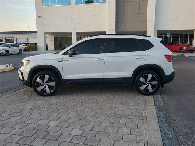 Photo of 2024 Pure White Volkswagen Taos
