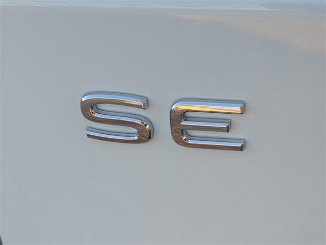 Photo of 2025 Pure White Volkswagen Atlas