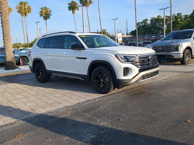 Photo of 2025 Pure White Volkswagen Atlas