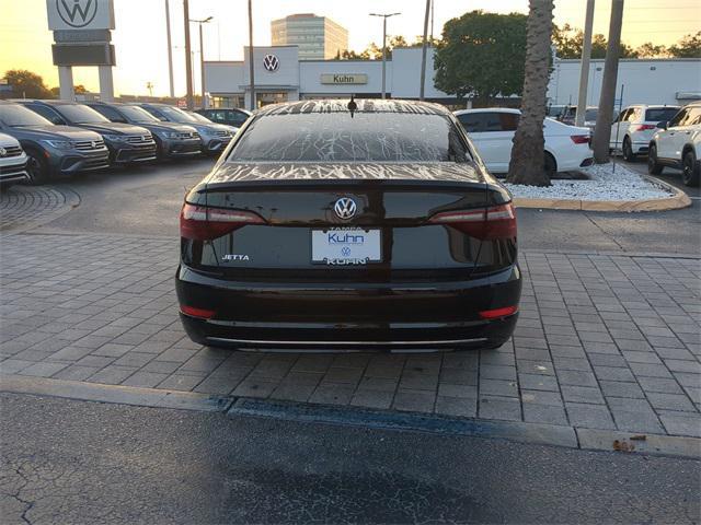 Photo of 2021 Deep Black Pearl Volkswagen Jetta