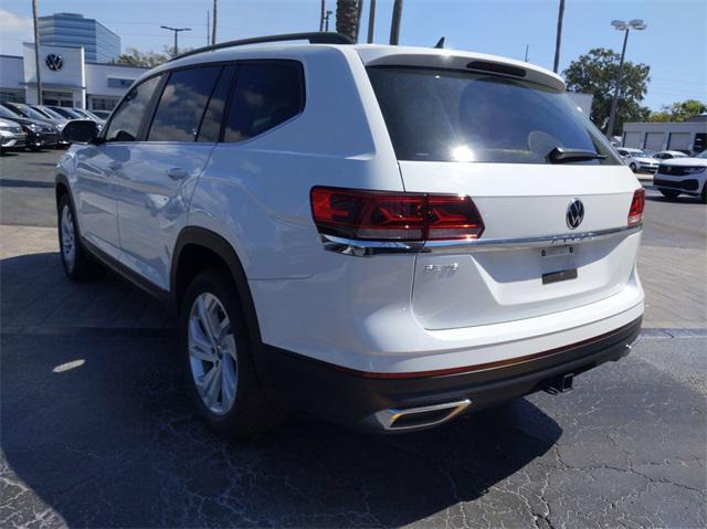 Photo of 2021 Pure White Volkswagen Atlas
