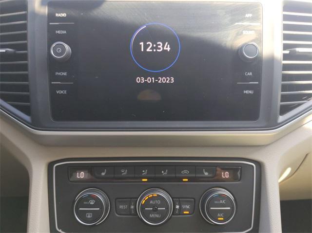 Photo of 2021 Pure White Volkswagen Atlas