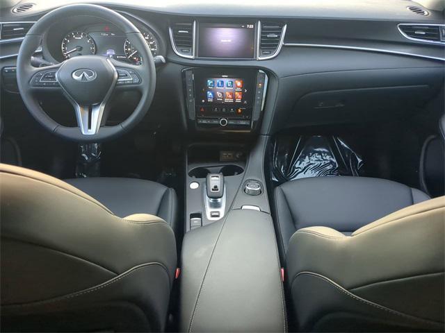Photo of 2025 Lunar White INFINITI QX50