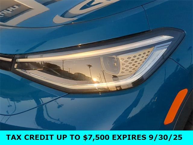 Photo of 2025 Mountain Lake Blue Metallic/Black Roof Volkswagen ID.4