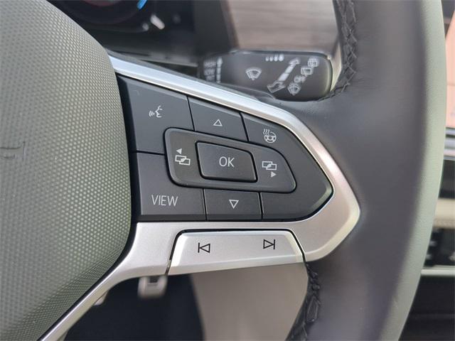 Photo of 2025 Opal White Pearl Volkswagen Atlas