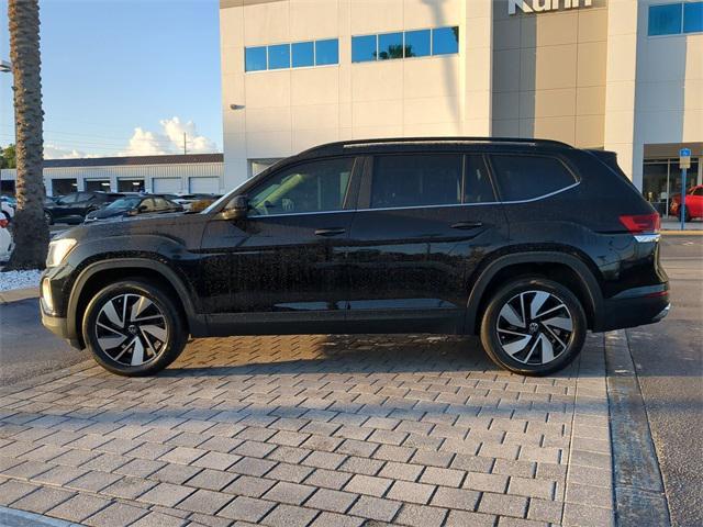 Photo of 2024 Deep Black Pearl Volkswagen Atlas