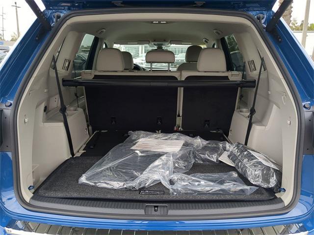 Photo of 2025 Mountain Lake Blue Metallic Volkswagen Atlas