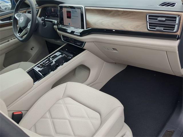 Photo of 2025 Mountain Lake Blue Metallic Volkswagen Atlas