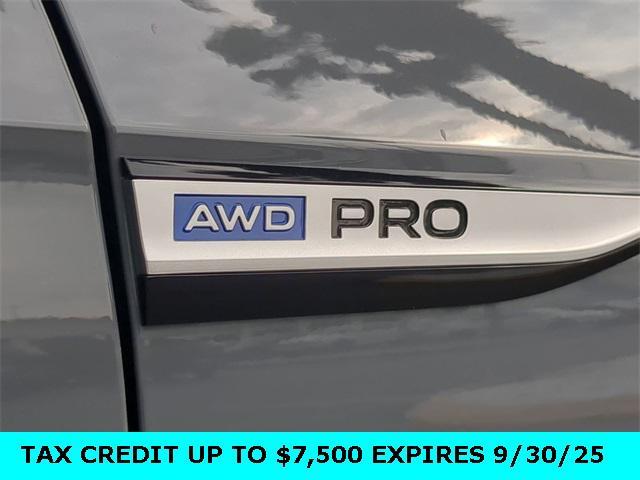 Photo of 2025 Pure Gray Volkswagen ID.4