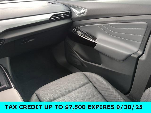 Photo of 2025 Aurora Red Metallic Volkswagen ID.4