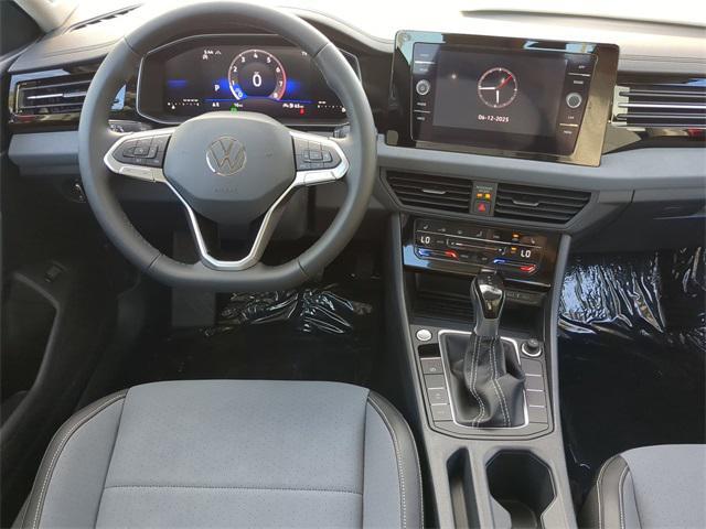 Photo of 2025 Kings Red Metallic Volkswagen Jetta