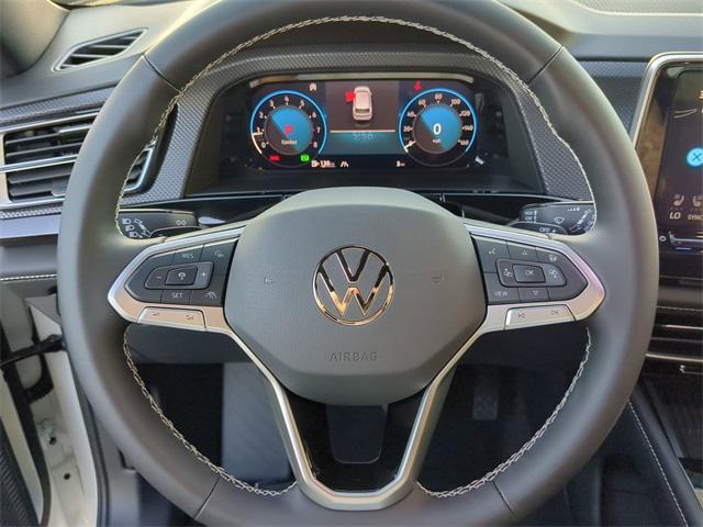 Photo of 2025 Opal White Pearl Volkswagen Atlas Cross Sport