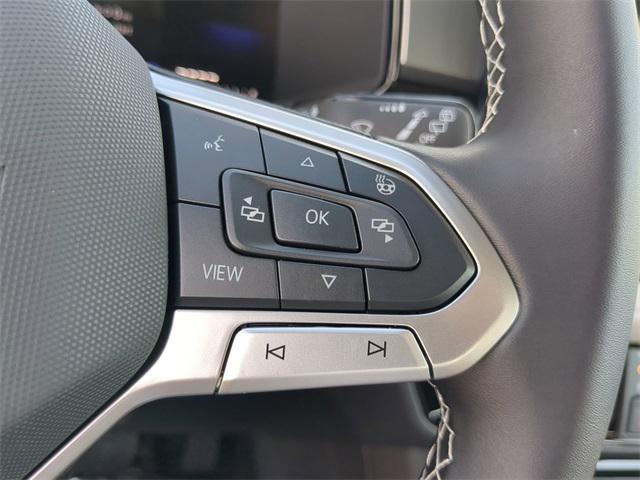 Photo of 2025 Platinum Gray Metallic Volkswagen Taos