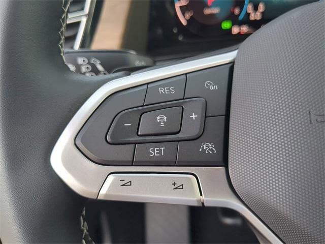 Photo of 2025 Deep Black Pearl Volkswagen Atlas