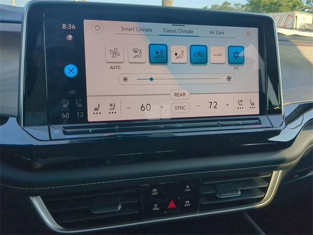 Photo of 2025 Deep Black Pearl Volkswagen Atlas