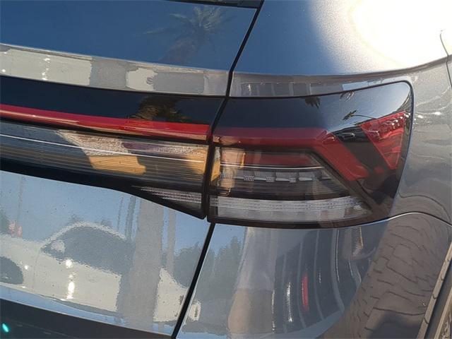 Photo of 2025 Platinum Gray Metallic Volkswagen Taos
