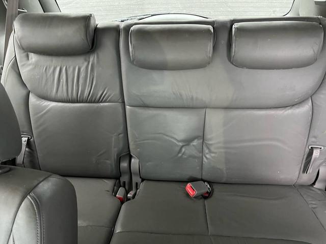 Photo of 2005 Silver Shadow Pearl Toyota Sienna