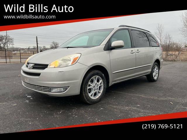 Photo of 2005 Silver Shadow Pearl Toyota Sienna