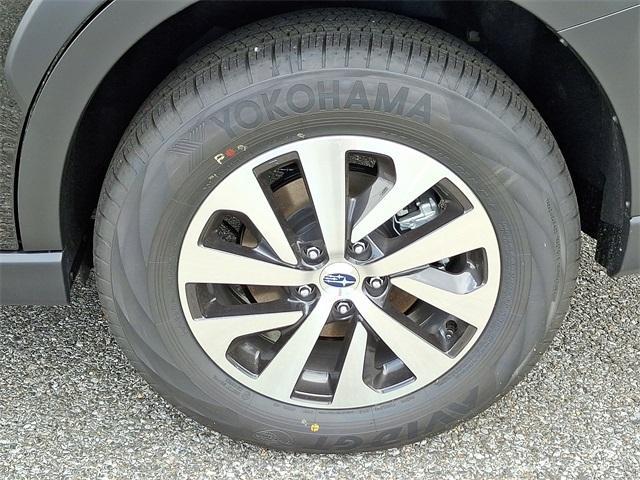 Photo of 2025 Black / Silver Subaru Outback