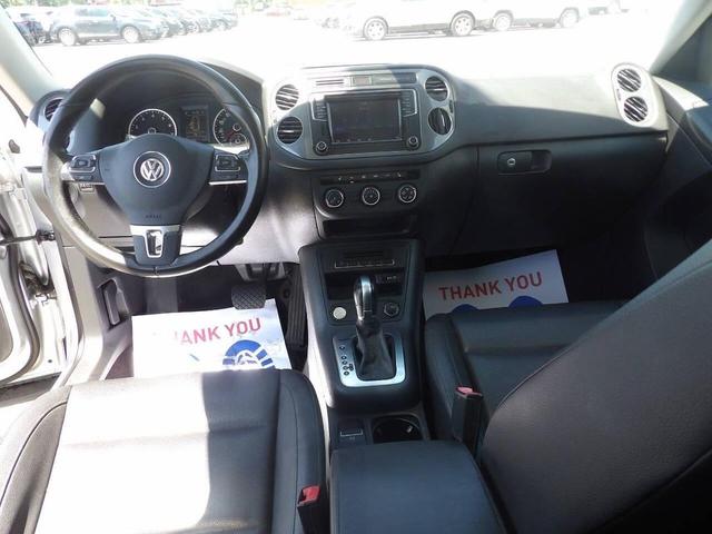 Photo of 2016 Reflex Silver Metallic Volkswagen Tiguan