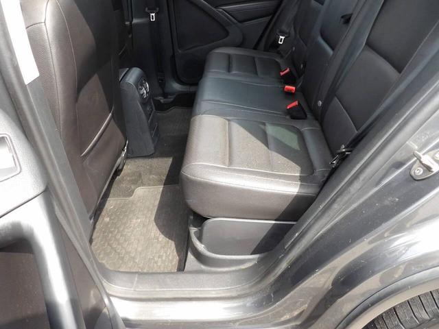 Photo of 2016 Gray Volkswagen Tiguan