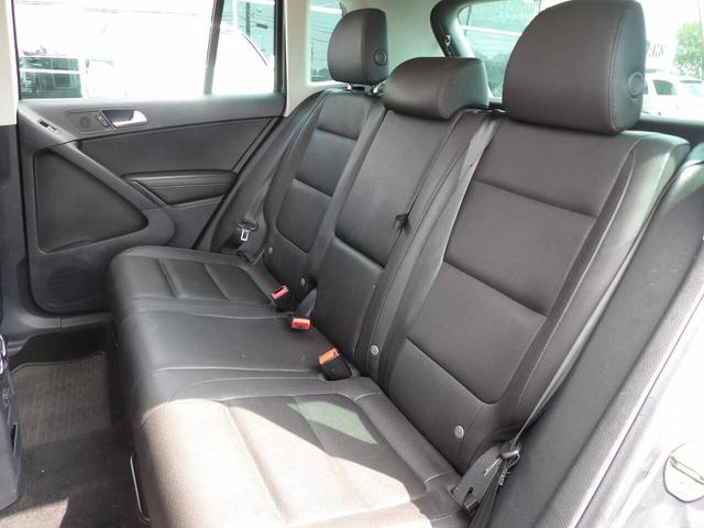 Photo of 2016 Gray Volkswagen Tiguan
