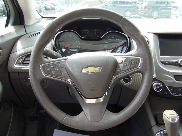 Photo of 2017 Gray Chevrolet Cruze