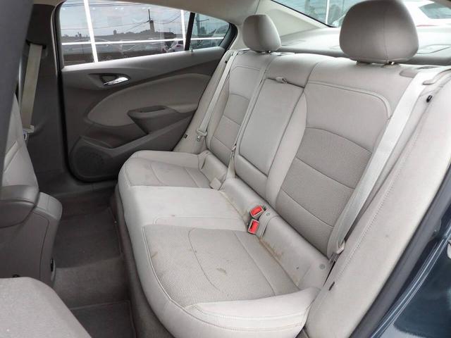 Photo of 2017 Gray Chevrolet Cruze