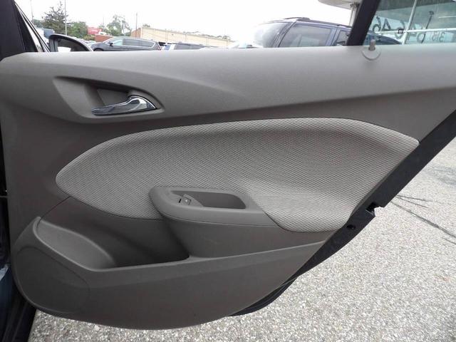Photo of 2017 Gray Chevrolet Cruze