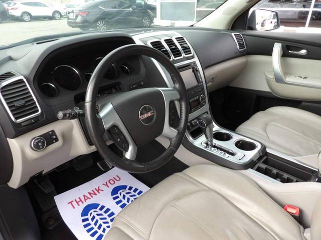 Photo of 2007 Gray GMC Acadia